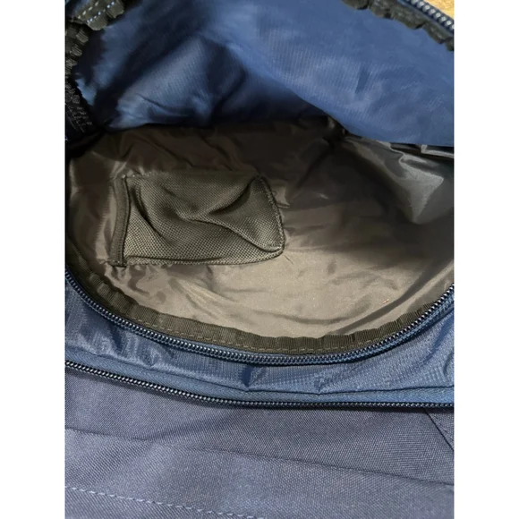 Nike Sling Backpack Crossbody - Picture 6 of 9